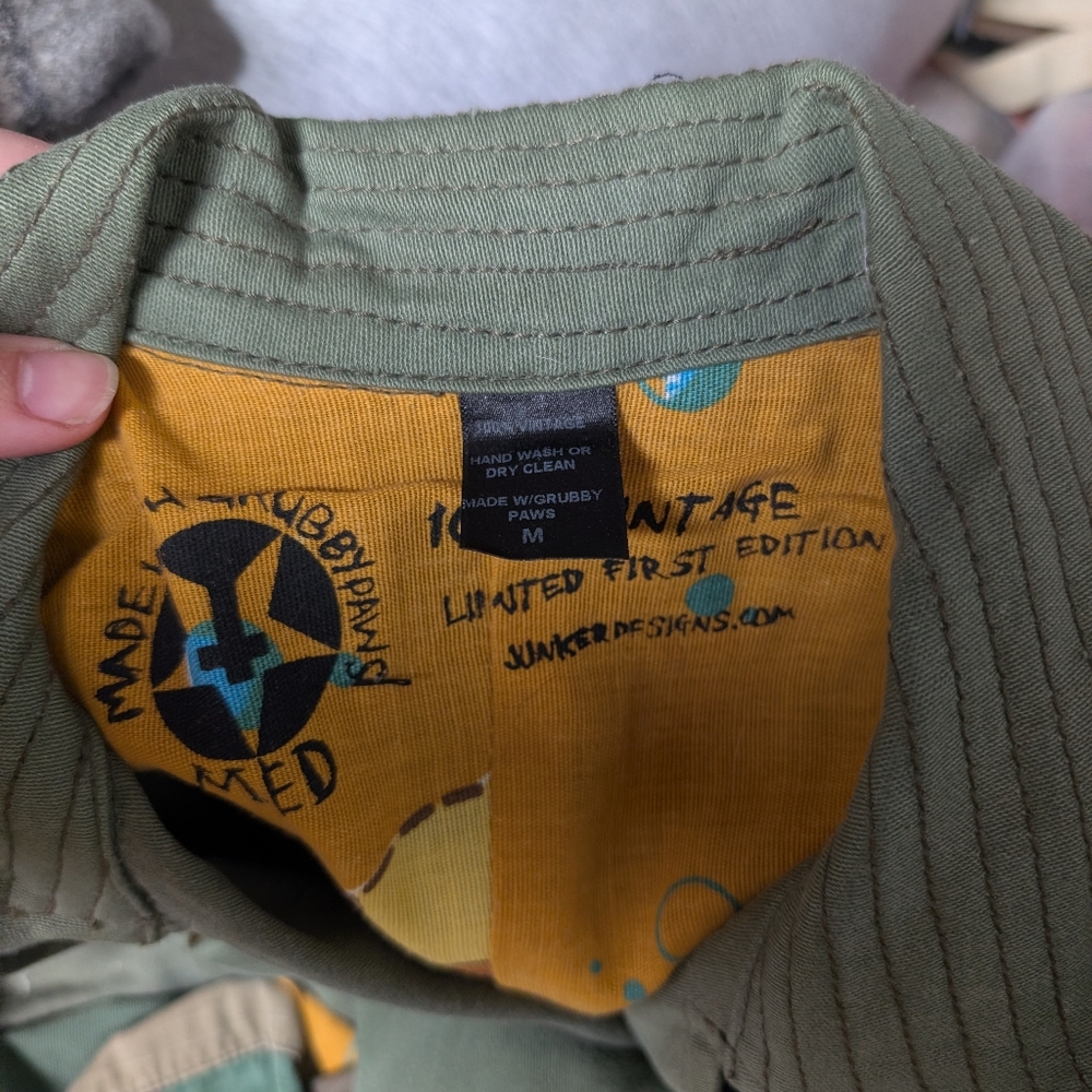 Junker Designs Jacket - Picture 6 of 6
